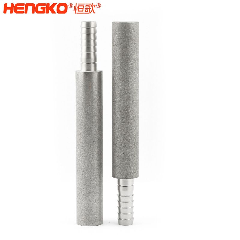 不銹鋼粉末燒結(jié)曝氣頭擴(kuò)散器孔隙率高流通速度快，用于臭氧發(fā)生器
